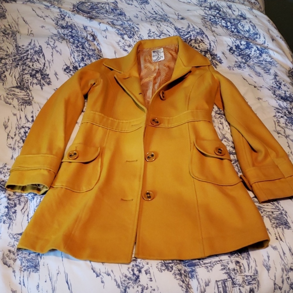 Mustard yellow Tulle peacoat size M